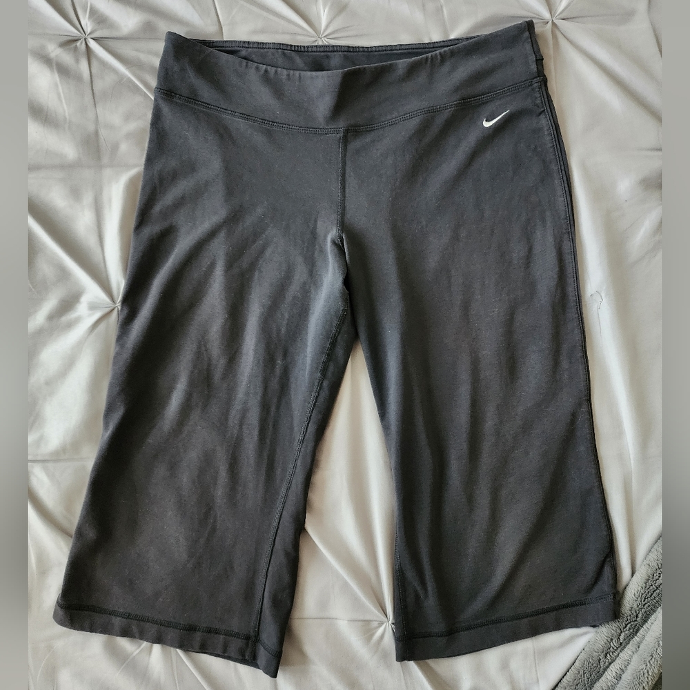 Nike | Women's Capri Leggings | Dri-Fit | Black | XL